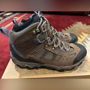OBOZ women’s hiking boots size 9